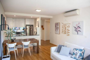 Treetops Erskineville Apartment w Parking & Aircon